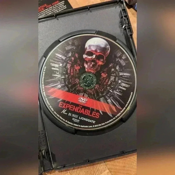 The Expendables DVD (EUC) - Picture 4 of 4